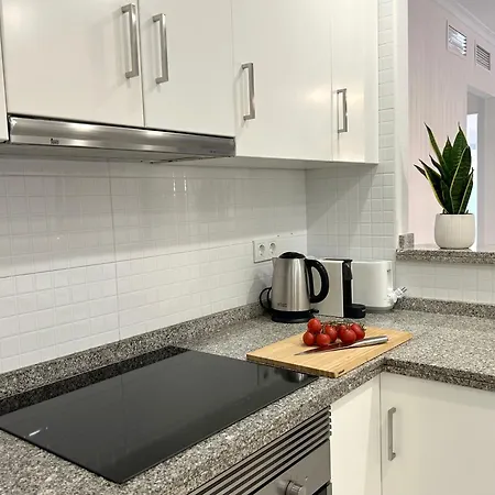 Apartamento Punta Glea - Bajo Con Jardin Y Vista Al Mar.